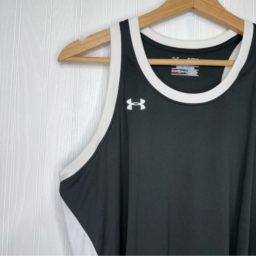 Under Armour loose Heatgear athletic tank top size XL - Picture 2 of 5